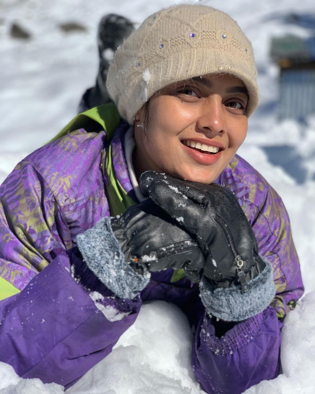 Pavithra Janani enjoying in snowy area