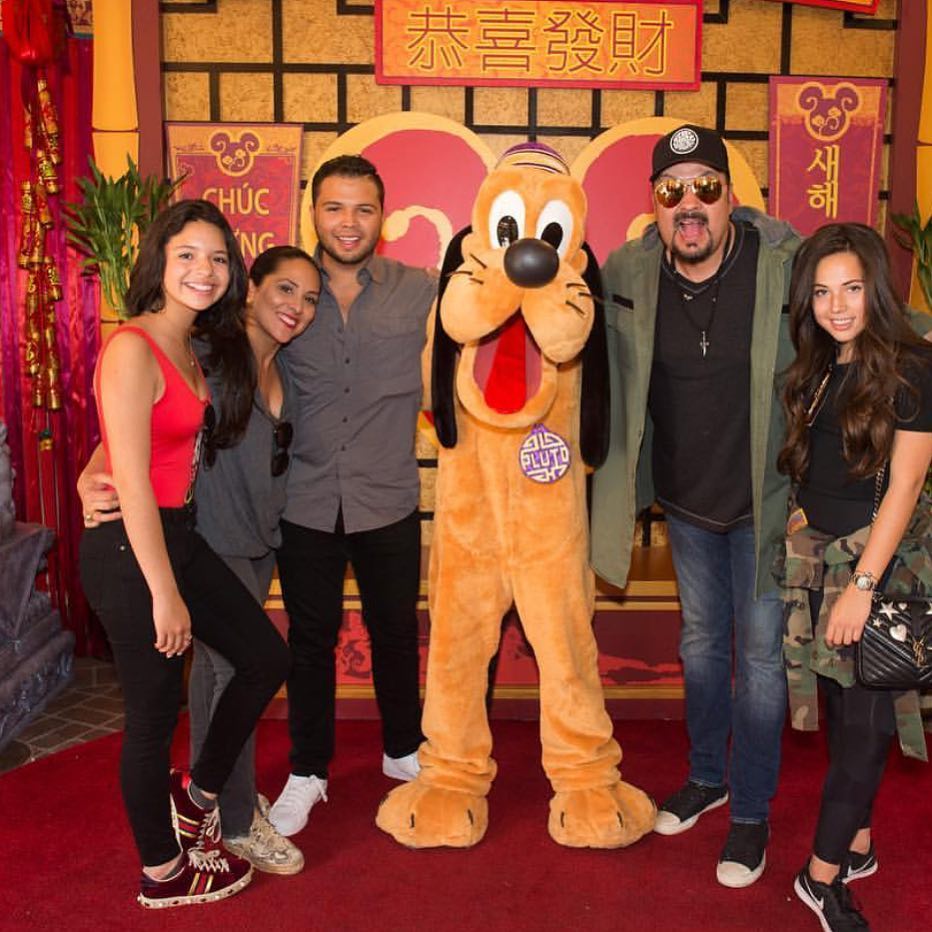 Aneliz Aguilar with her husband and three children 