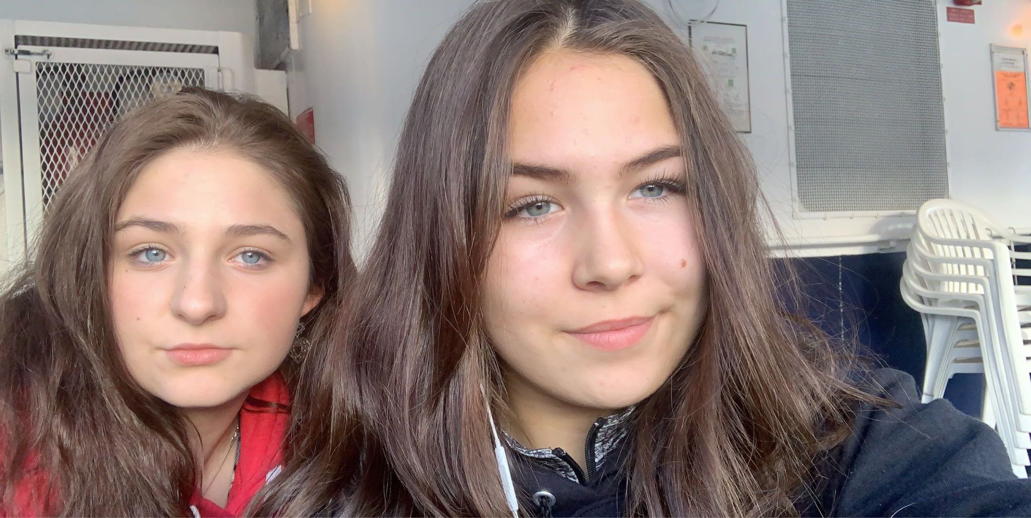 Willow Oakley with her sister